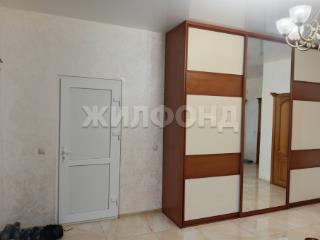  дом, 220 м², 8 соток