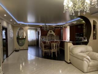 2-этажный дом, 240 м², 10 соток