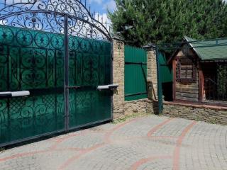  коттедж, 700 м², 48.9 соток