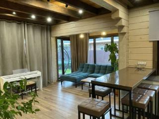 2-этажный дом, 318 м², 10.2 соток