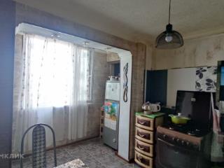 2-комн. квартира, 42 м², 3/5 этаж