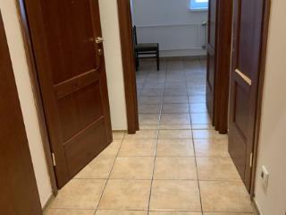 2-комн. квартира, 68 м², 1/5 этаж