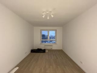 3-комн. квартира, 75.8 м², 18/33 этаж