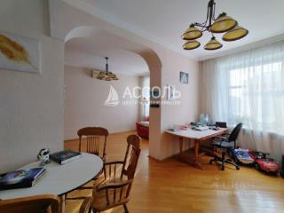6-комн. квартира, 164.2 м², 2/5 этаж