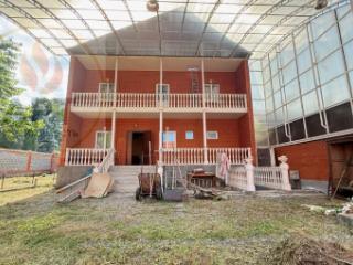 3-этажный дом, 333 м², 7 соток