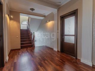 3-этажный дом, 495 м², 20 соток