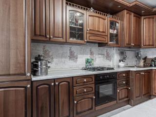5-комн. квартира, 180 м², 1/8 этаж