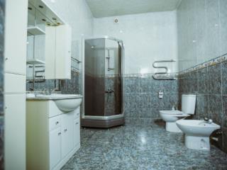 4-этажный дом, 539 м², 8 соток