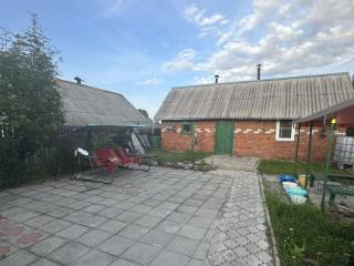  дом, 180 м², 17 соток