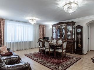 5-комн. квартира, 180 м², 1/8 этаж