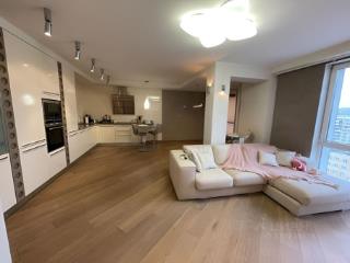 2-комн. квартира, 92.9 м², 11/17 этаж
