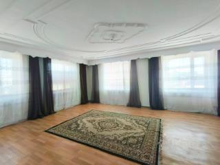 3-этажный коттедж, 286 м², 2.58 сотки