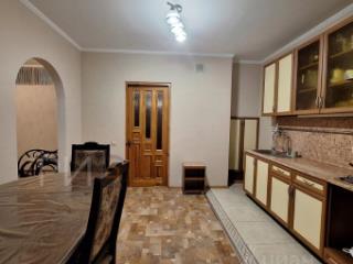 3-комн. квартира, 84 м², 3/10 этаж
