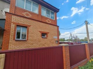 3-этажный коттедж, 250 м², 8 соток