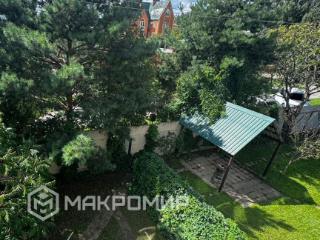  дом, 187.3 м², 18.3 соток