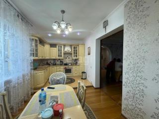 3-этажный дом, 222.9 м², 8.2 соток
