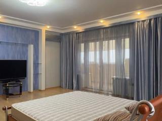 3-комн. квартира, 130 м², 10/13 этаж