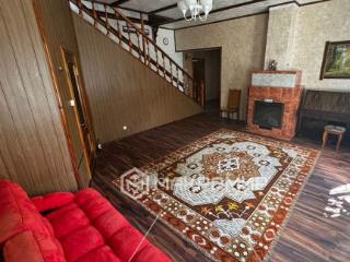  дом, 187.3 м², 18.3 соток