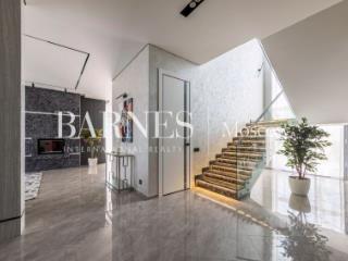 2-этажный дом, 600 м², 15 соток