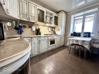 3-комн. квартира, 76.3 м², 8/10 этаж