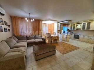 3-этажный коттедж, 230 м², 9 соток