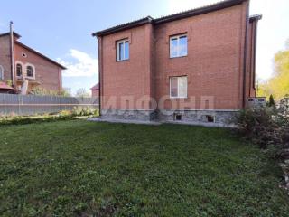  дом, 292 м², 13.47 соток