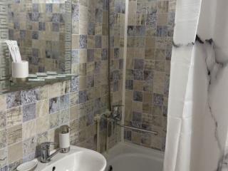 2-комн. квартира, 58 м², 3 этаж