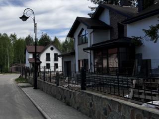  дом, 316 м², 21 сотка