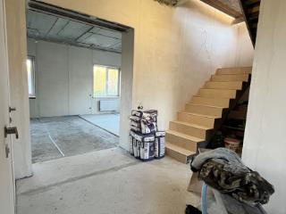  дом, 180 м², 10 соток