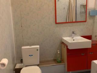 2-комн. квартира, 56 м², 2/5 этаж