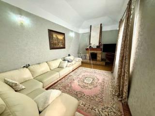 3-этажный дом, 342.7 м², 6.5 соток