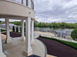 4-комн. квартира, 231.1 м², 4/7 этаж