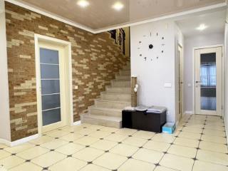  коттедж, 268.8 м², 8.2 соток