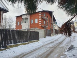 2-этажный дом, 489 м², 8 соток