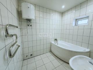 3-этажный дом, 190.5 м², 8 соток