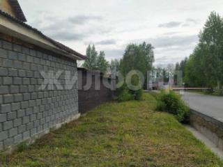  дом, 220 м², 10.46 соток