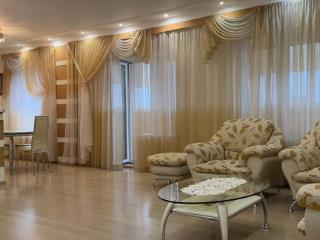 3-комн. квартира, 130 м², 10/13 этаж