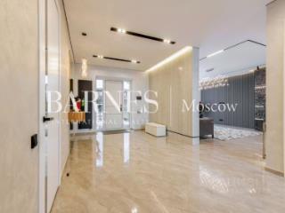 2-этажный дом, 600 м², 15 соток