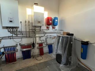  дом, 180 м², 10 соток