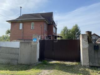 3-этажный дом, 222.4 м², 18.05 соток