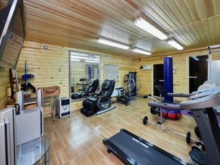  дом, 240.1 м², 9 соток