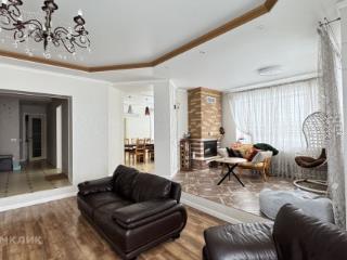 3-этажный дом, 268.8 м², 8.2 соток