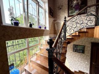 3-этажный дом, 342.7 м², 6.5 соток