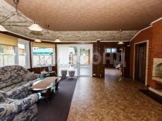  дом, 340 м², 7.6 соток