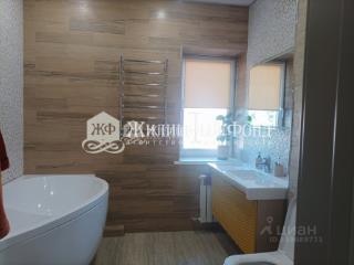 3-этажный дом, 250 м², 4.4 сотки