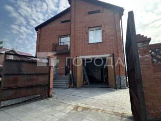 3-этажный дом, 292 м², 13 соток