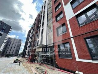 2-комн. квартира, 70 м², 1/7 этаж