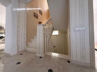 3-этажный дом, 309 м², 10 соток