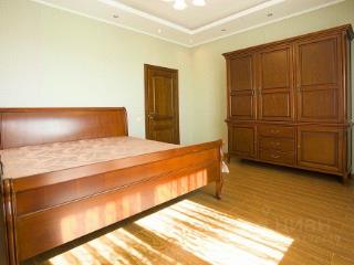 3-этажный дом, 469.2 м², 19 соток