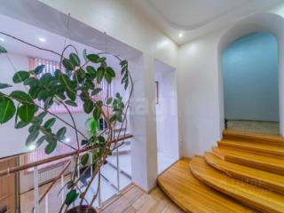 2-этажный дом, 194.9 м², 6 соток